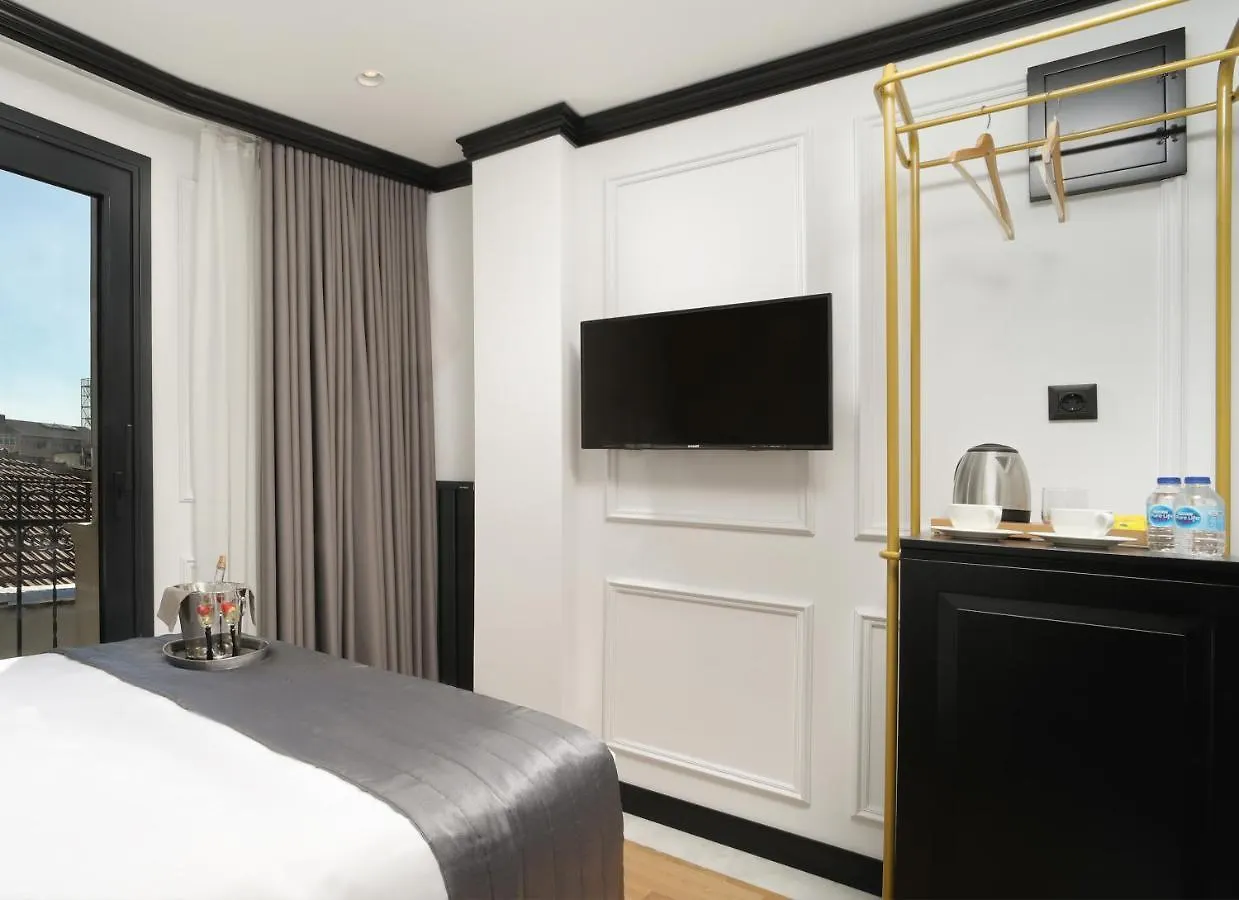 The Trinity Hotel Taksim - Special Category 이스탄불 4*,