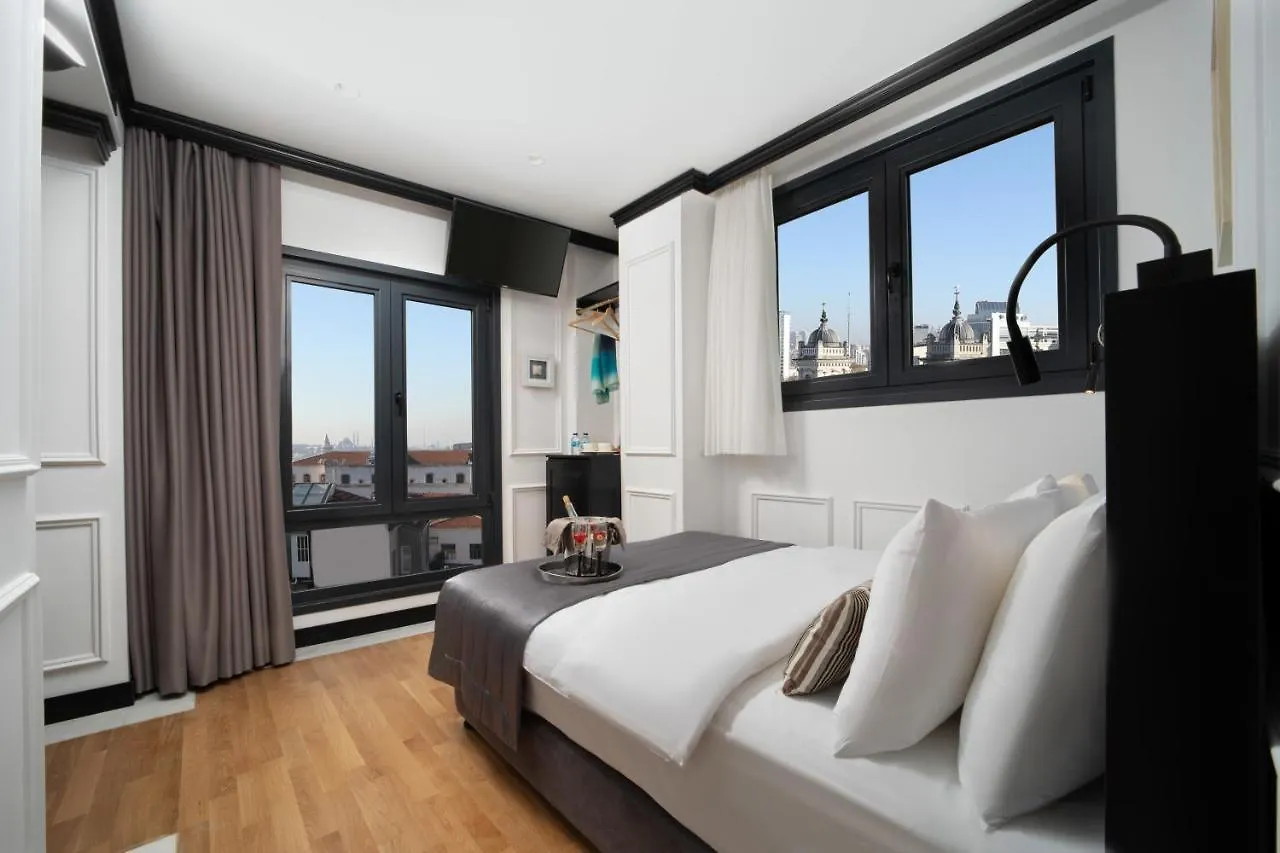 The Trinity Hotel Taksim - Special Category 이스탄불 4*,